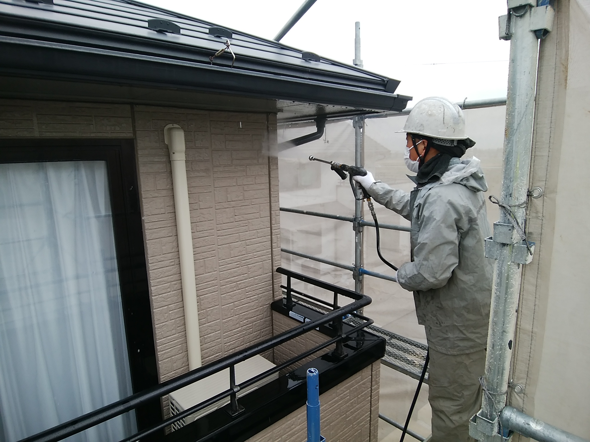 外壁塗装　洗浄