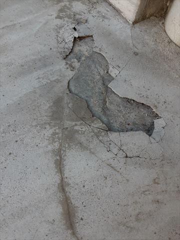 諏訪市犬走り補修塗装