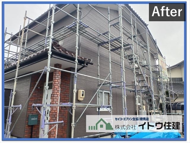 反ったサイディングをカバー工法