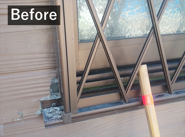 大桑村で浴室下の外壁爆裂を補修。木目調金属サイディング張り替えと塗装で美しく再生