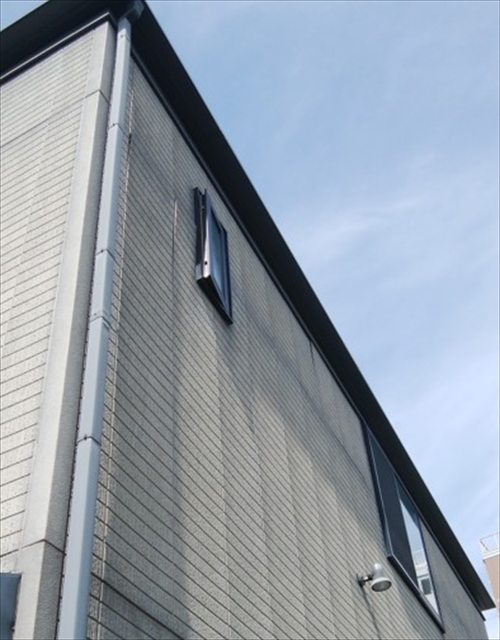 松本市で築30年初の外壁塗装｜RSシルバーグロスSiとシーリング全打ち替えで凍害対策